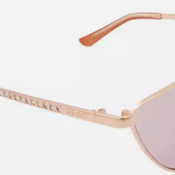 GUESS Sunglasses Gradient Bordeax Butterfly Ladies Sunglasses - Picture 5 of 9